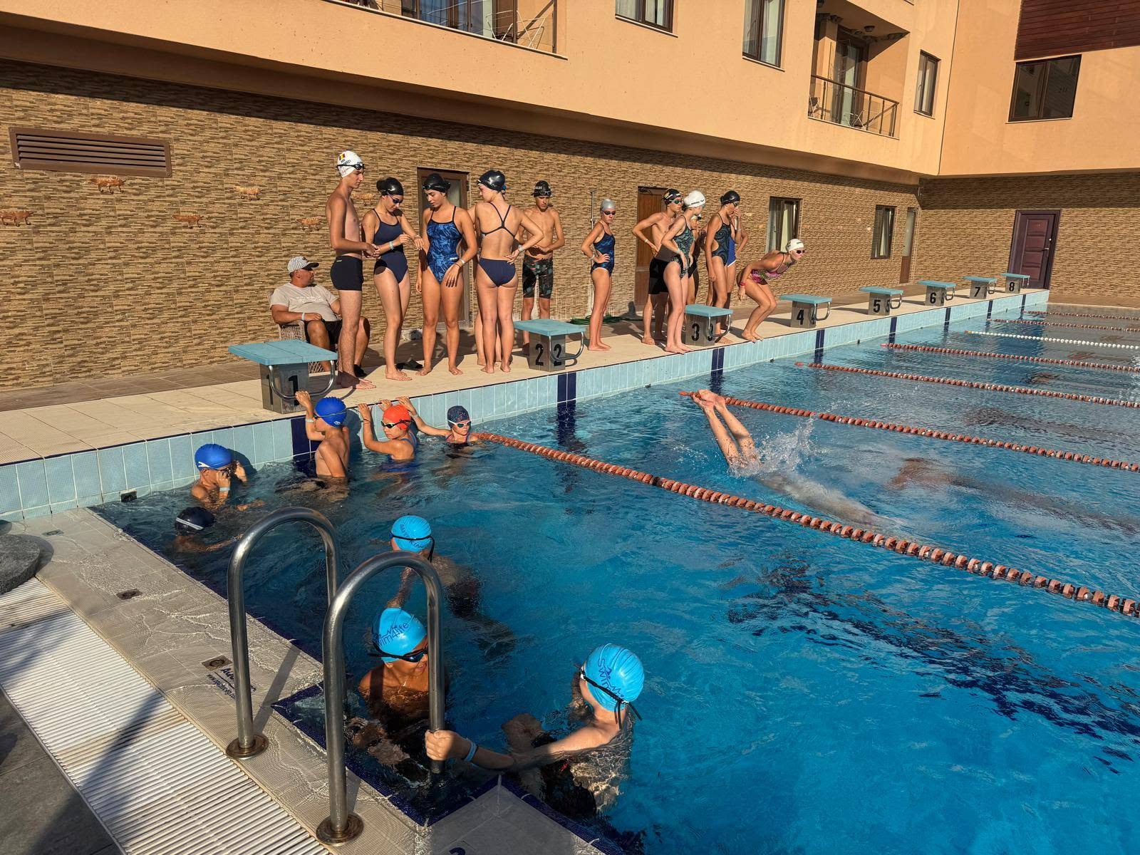 În perioada 16-22 August, echipa Swim4Life Brașov a participat la cantonamentul din Bulgaria, unde sportivii noștrii au avut parte de o e...